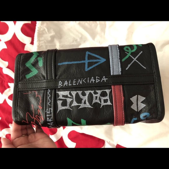 Authentic balenciaga bazar small size - Picture 9 of 11
